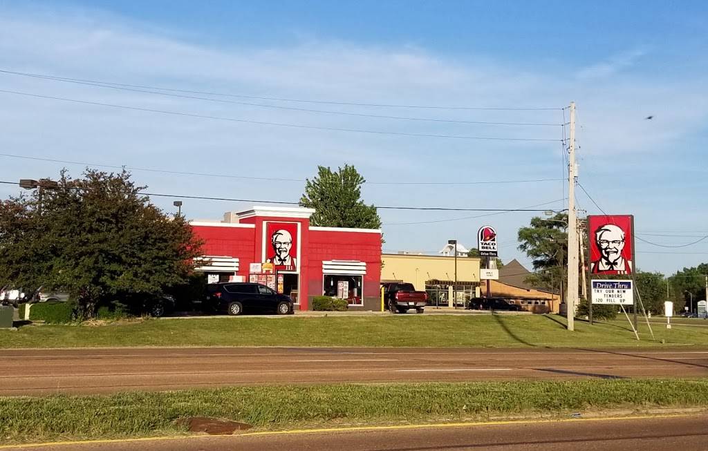 KFC | restaurant | 3150 S 6th St, Springfield, IL 62703, USA | 2175287343 OR +1 217-528-7343