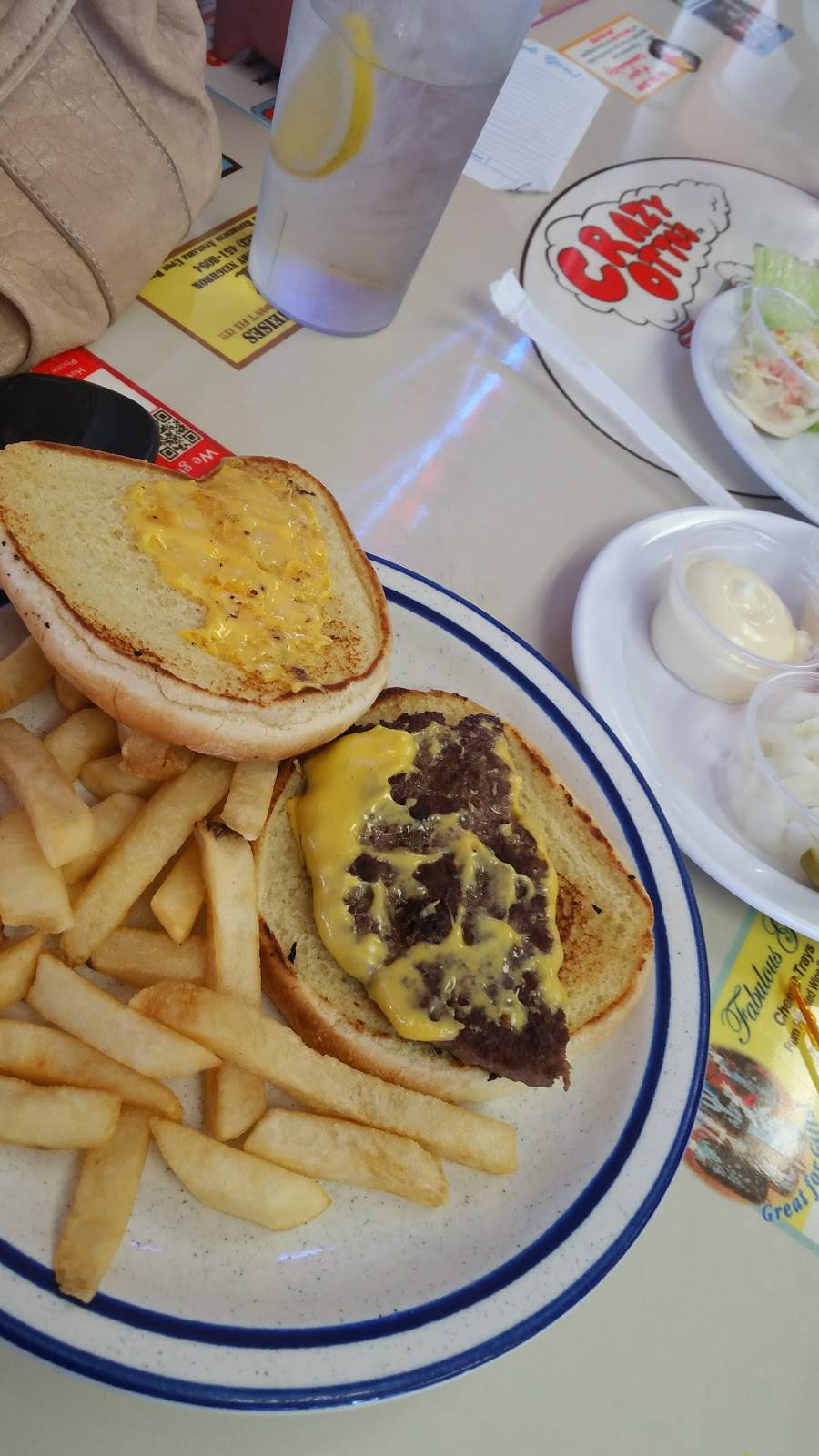 Crazy Ottos Diner | restaurant | 3502 W Greenway Rd # 20, Phoenix, AZ 85053, USA | 6022982993 OR +1 602-298-2993