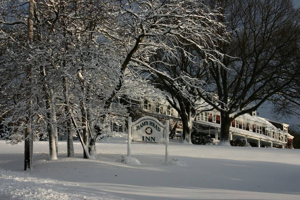Rams Head Inn | restaurant | 108 S Ram Island Dr, Shelter Island Heights, NY 11965, USA | 6317490811 OR +1 631-749-0811