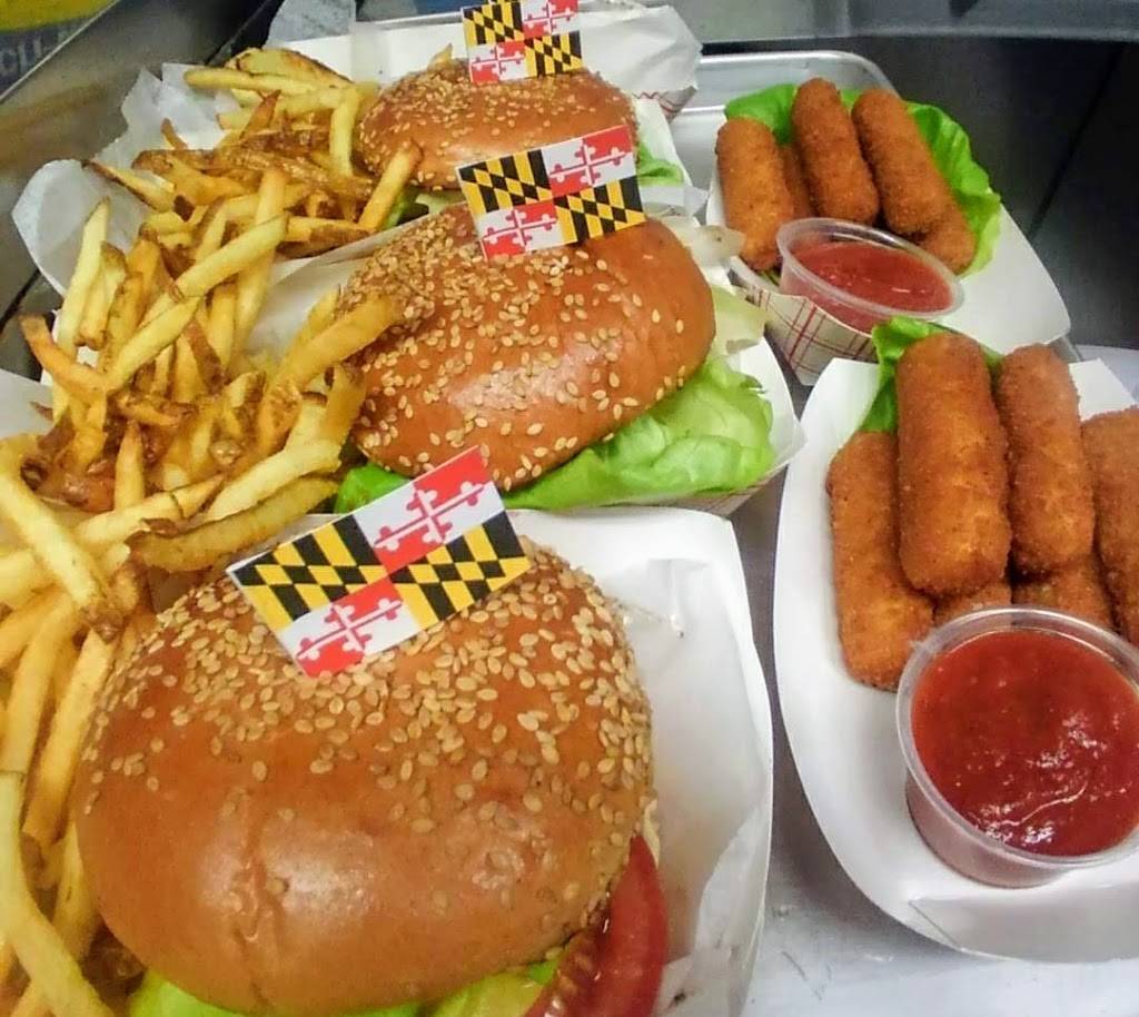 Boxcar Burgers | restaurant | 12 S Maple Ave, Brunswick, MD 21716, USA | 2026421902 OR +1 202-642-1902