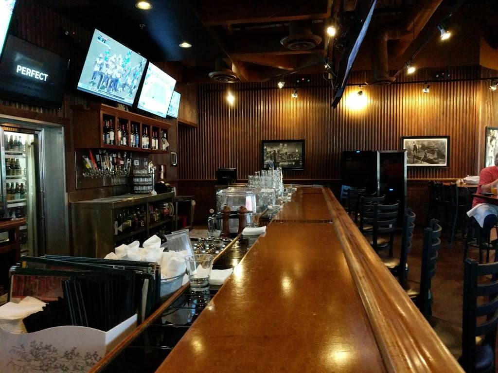 Upper Crust Pizza, Patio & Wine Bar | restaurant | 20235 N Cave Creek Rd #111, Phoenix, AZ 85024, USA | 6029232389 OR +1 602-923-2389