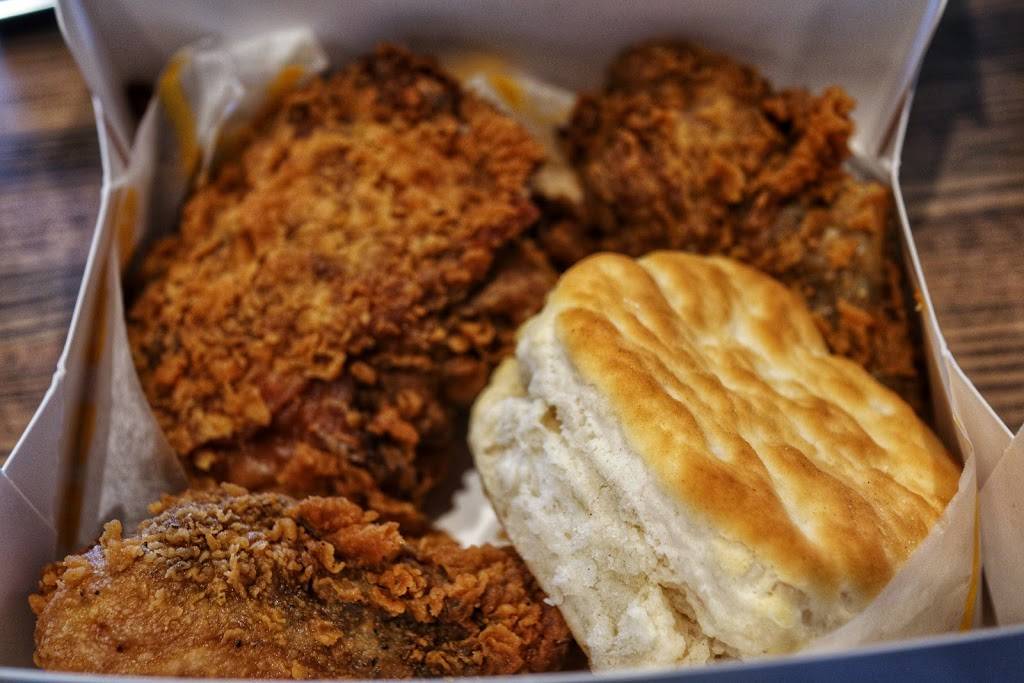 TKK Fried Chicken | meal takeaway | 1 Beale St, Quincy, MA 02170, USA | 6174810785 OR +1 617-481-0785