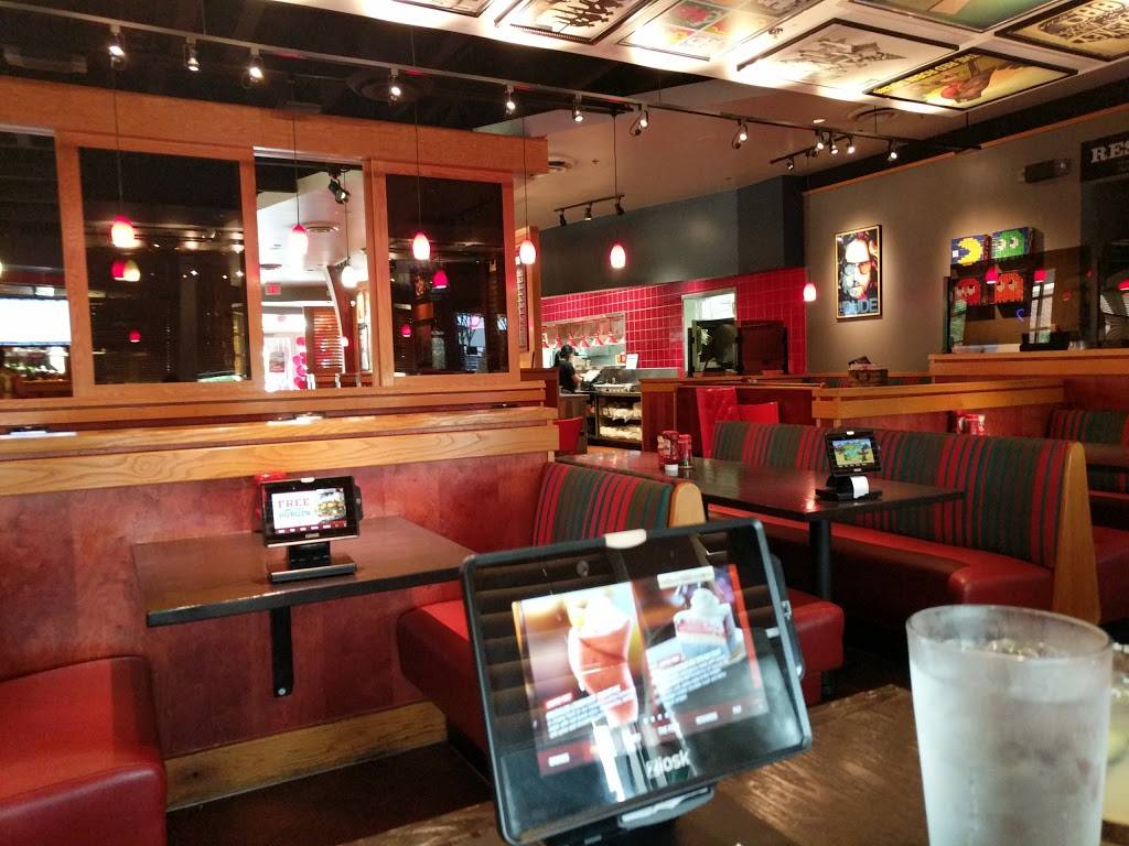 Red Robin Gourmet Burgers and Brews | restaurant | 13800 N Pennsylvania Ave, Oklahoma City, OK 73134, USA | 4057539393 OR +1 405-753-9393
