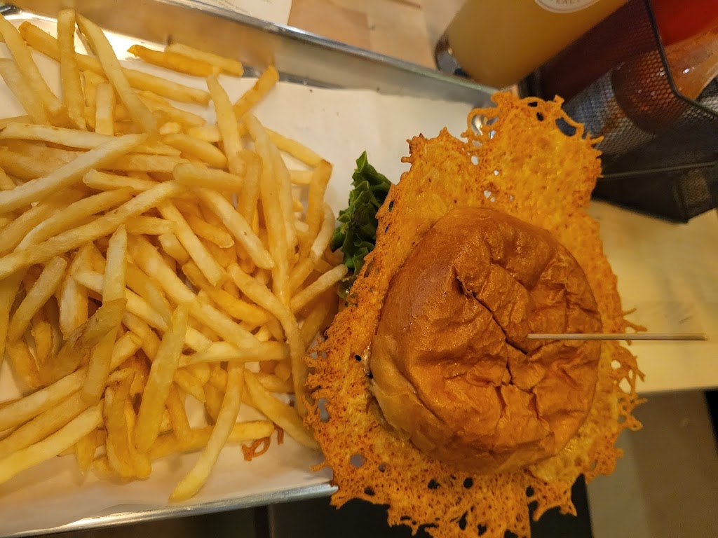 Commonwealth Turlock | restaurant | 200 W Main St, Turlock, CA 95380, USA | 2092500210 OR +1 209-250-0210