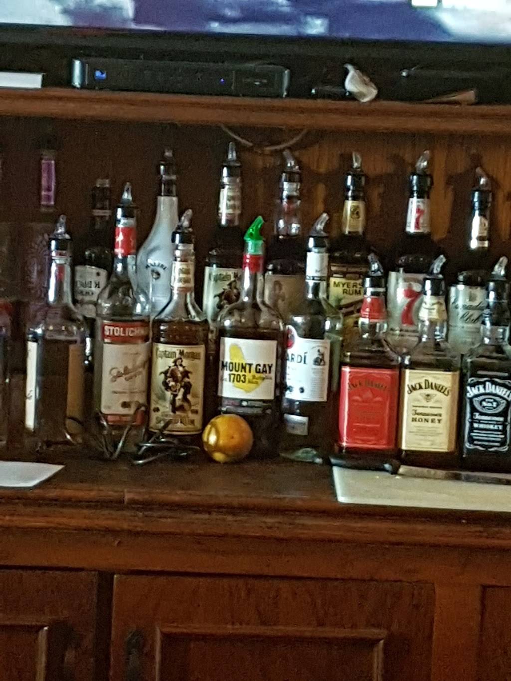 Village Well Pub | restaurant | 1023 SE 17th St, Fort Lauderdale, FL 33316, USA | 9545242531 OR +1 954-524-2531