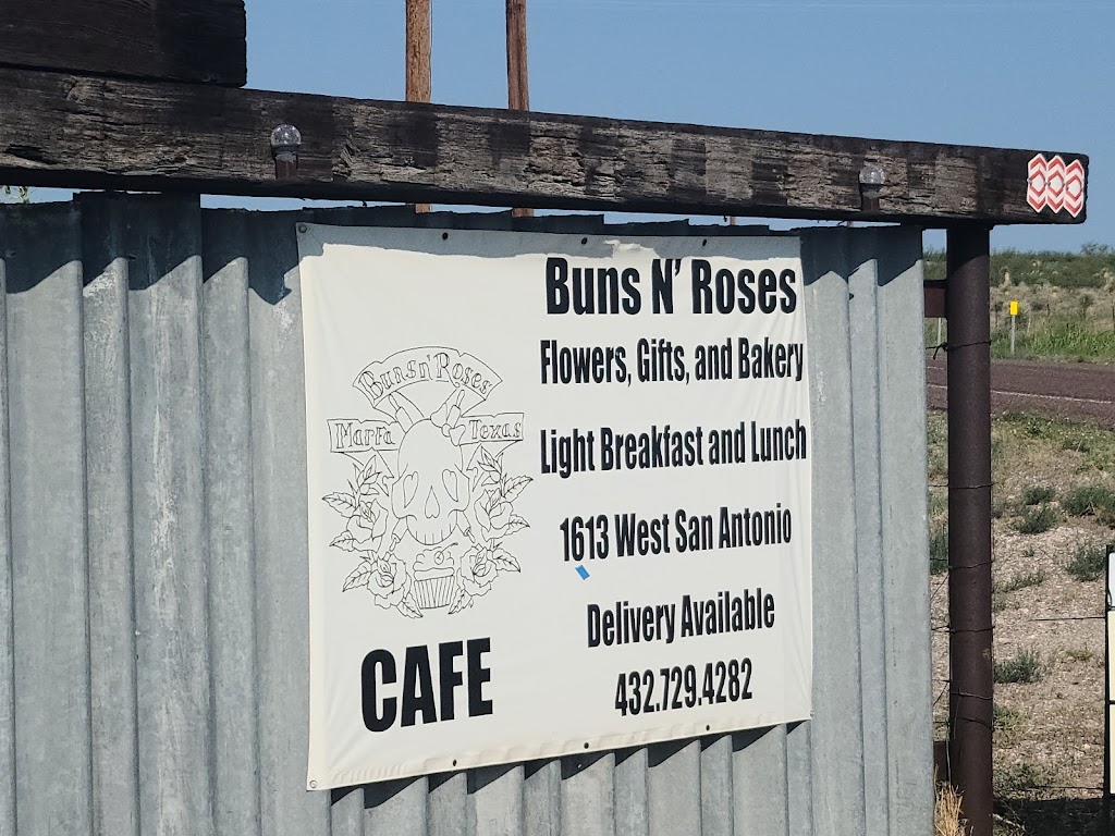 Buns N Roses - Cafe’ And Gifts | restaurant | 1613 W San Antonio St, Marfa, TX 79843, USA | 4327294282 OR +1 432-729-4282