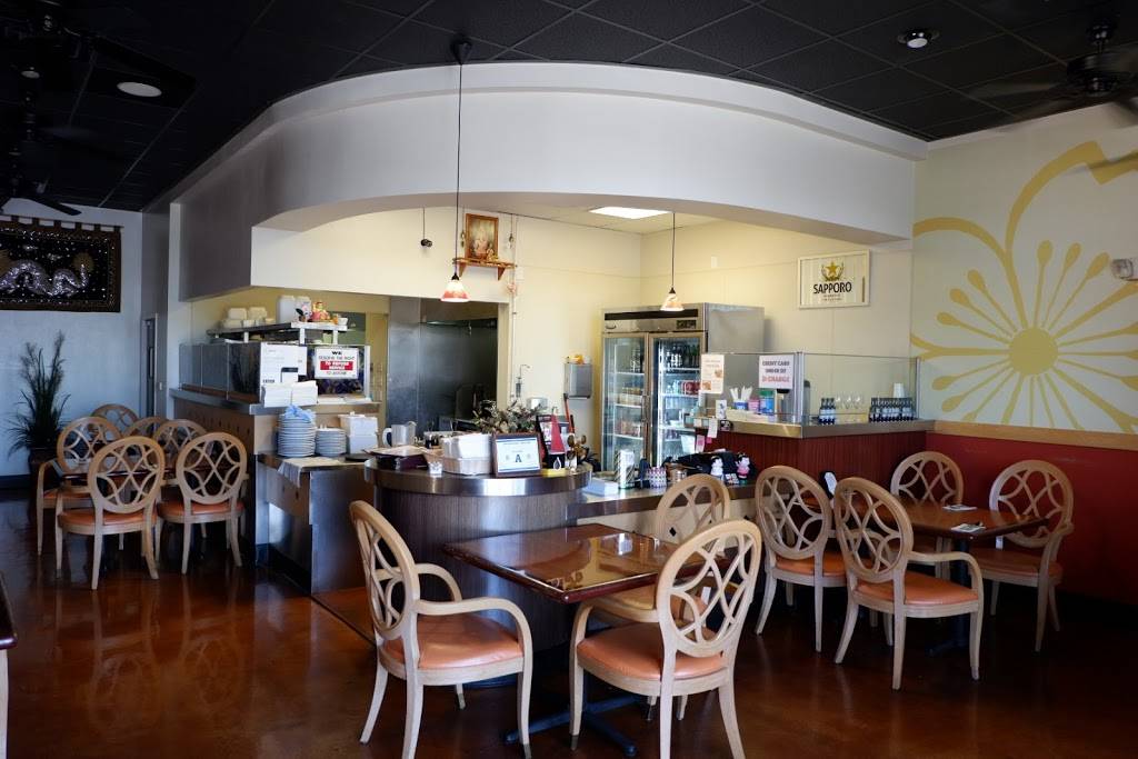 Surang Thai Kitchen | restaurant | 5455 S Fort Apache Rd #105, Las Vegas, NV 89148, USA | 7023850021 OR +1 702-385-0021