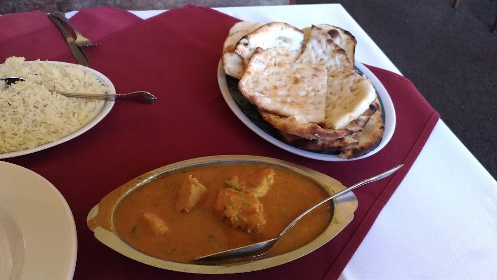 India House Restaurant | restaurant | 207 Colchester Ave, Burlington, VT 05401, USA | 8028627800 OR +1 802-862-7800