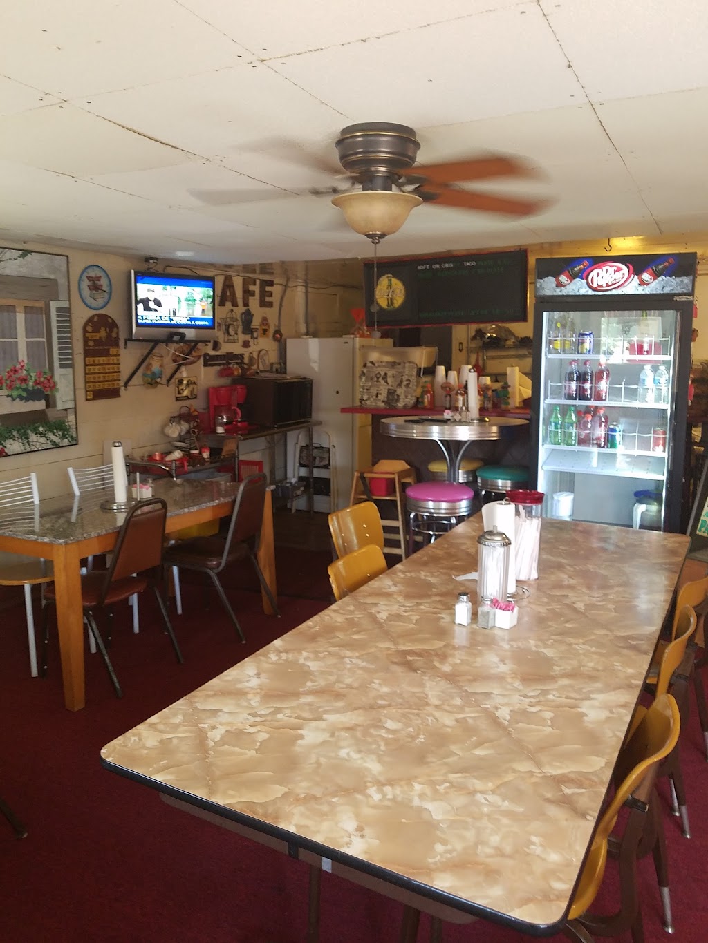 Red Barn | restaurant | 2025 Proctor Ave, Waco, TX 76708, USA | 2547564554 OR +1 254-756-4554