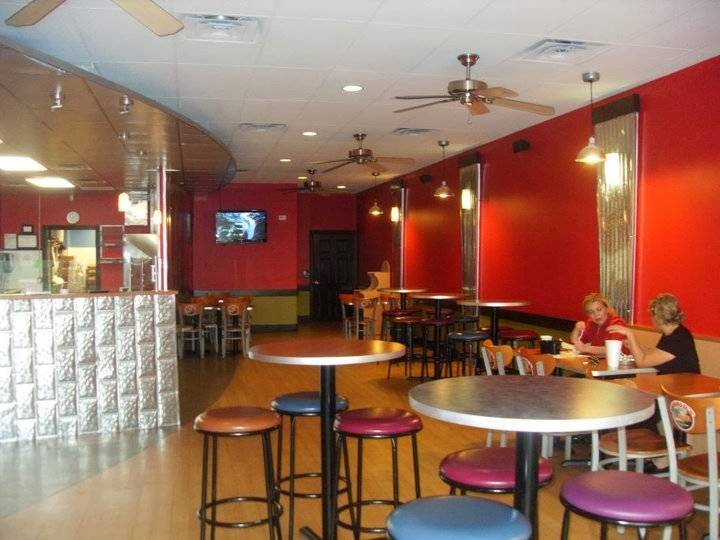 Worlds Burgers | restaurant | 18438 TX-105, Montgomery, TX 77356, USA | 9365822442 OR +1 936-582-2442