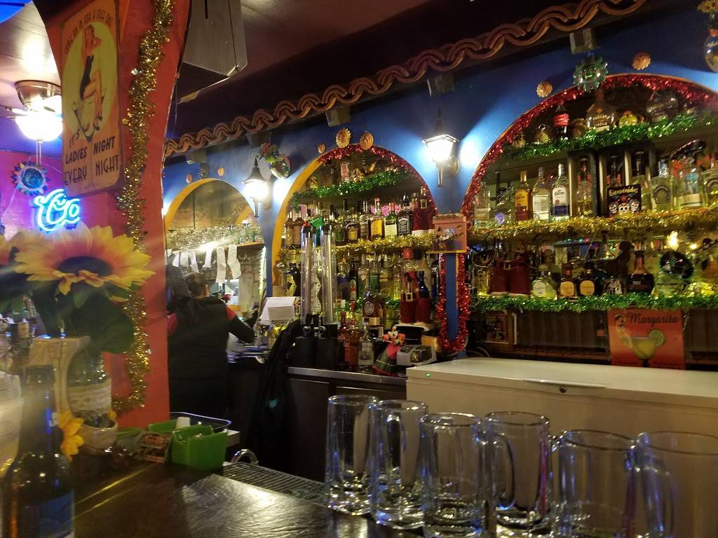 Crossroads Restaurant | restaurant | 2602 S 4th Ave, Tucson, AZ 85713, USA | 5206240395 OR +1 520-624-0395