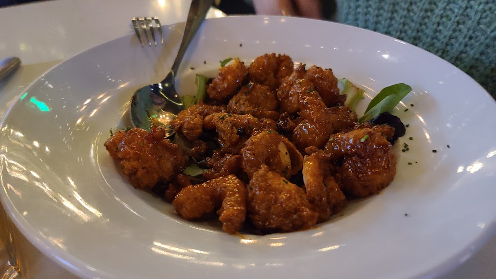 Federal American Grill | night club | 7000 E Mayo Blvd building 27, Phoenix, AZ 85054, USA | 6028575555 OR +1 602-857-5555