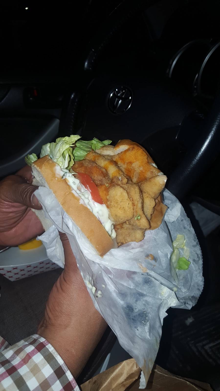 Kevins Seafood | restaurant | 17 Kimberly Ave, New Haven, CT 06519, USA | 2037760433 OR +1 203-776-0433