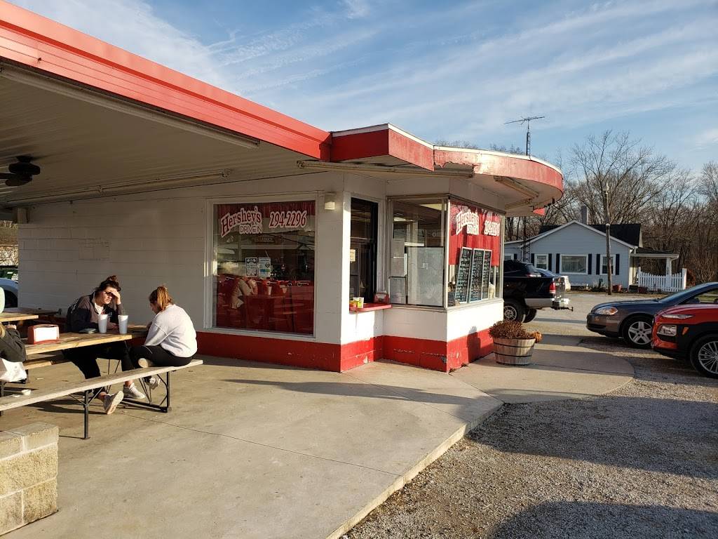 Hersheys Drive In | restaurant | 900 E 2nd St, Veedersburg, IN 47987, USA | 7652942296 OR +1 765-294-2296