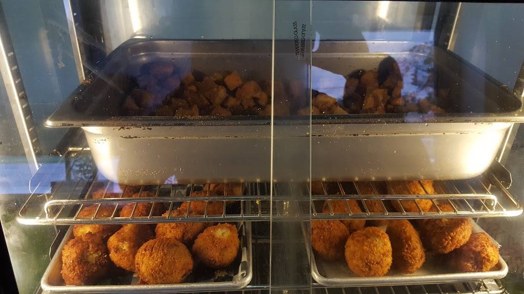 Leonards Food Quarters | restaurant | 1708 Gerstner Memorial Dr, Lake Charles, LA 70601, USA | 3374940618 OR +1 337-494-0618