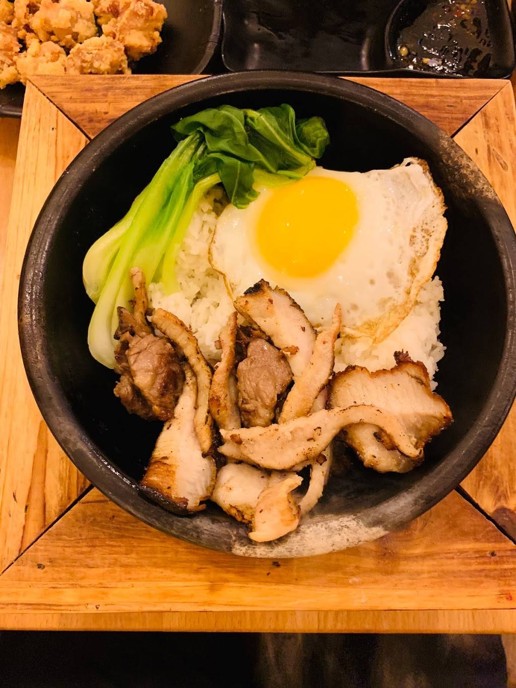 Chings Kitchen | restaurant | 641 Somerset St W, Ottawa, ON K1R 5K3, Canada | 6132336888 OR +1 613-233-6888