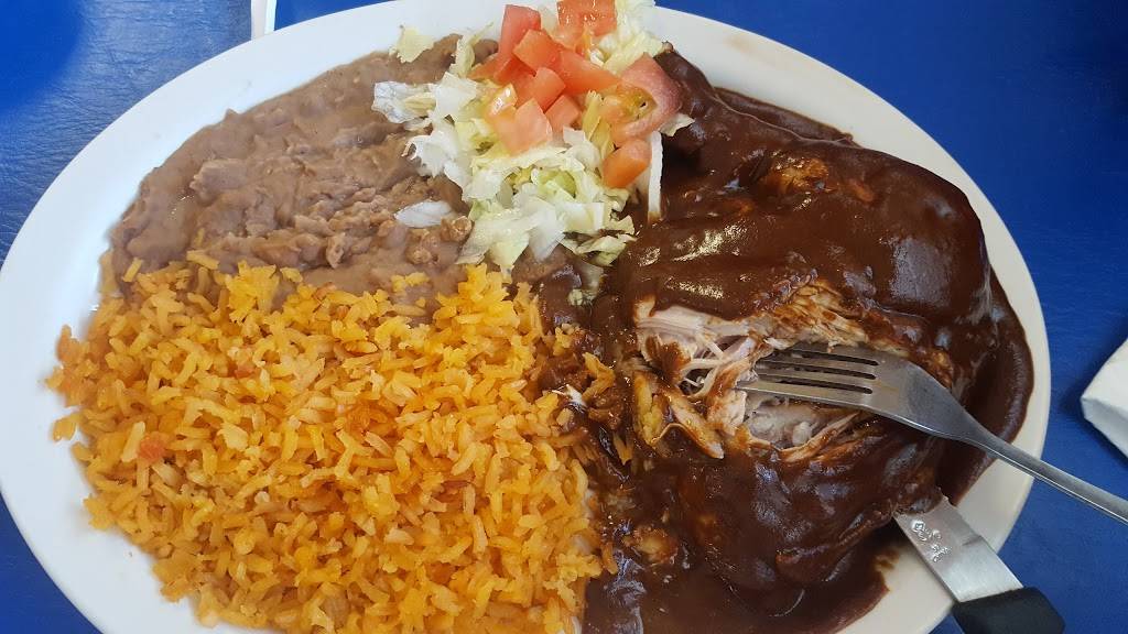 Regias Cocina | restaurant | 1701 W Martin St, San Antonio, TX 78207, USA | 2107767222 OR +1 210-776-7222