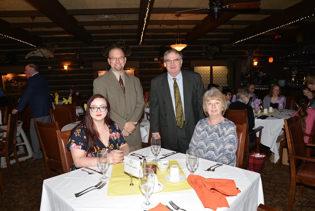 Huron River Hunting & Fishing Club | restaurant | 22575 Farmington Rd, Farmington, MI 48336, USA | 2484771000 OR +1 248-477-1000