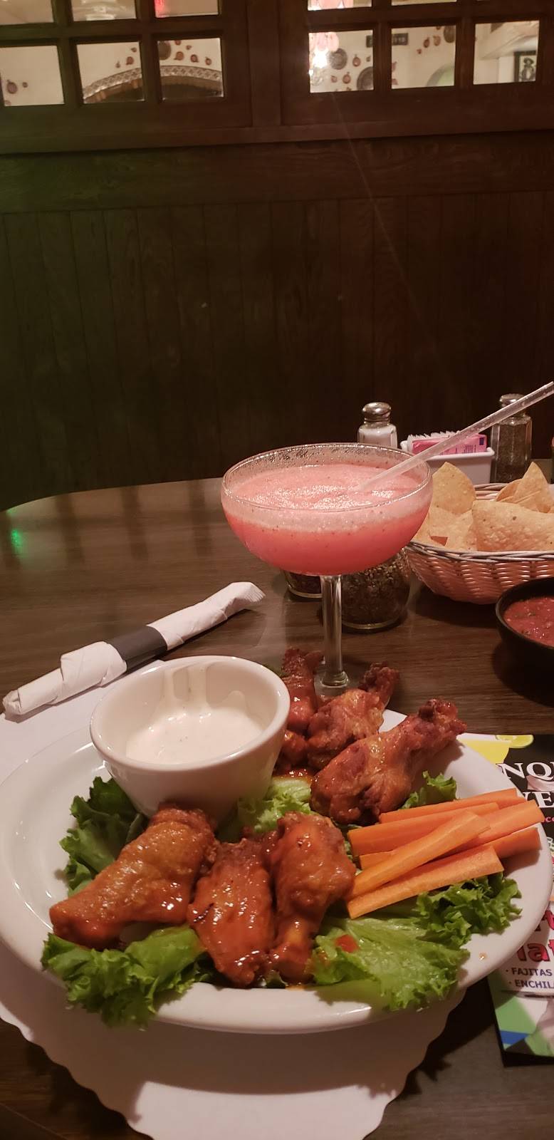 Las Hadas Restaurant | restaurant | 9048 Balboa Blvd, Northridge, CA 91325, USA | 8188927271 OR +1 818-892-7271