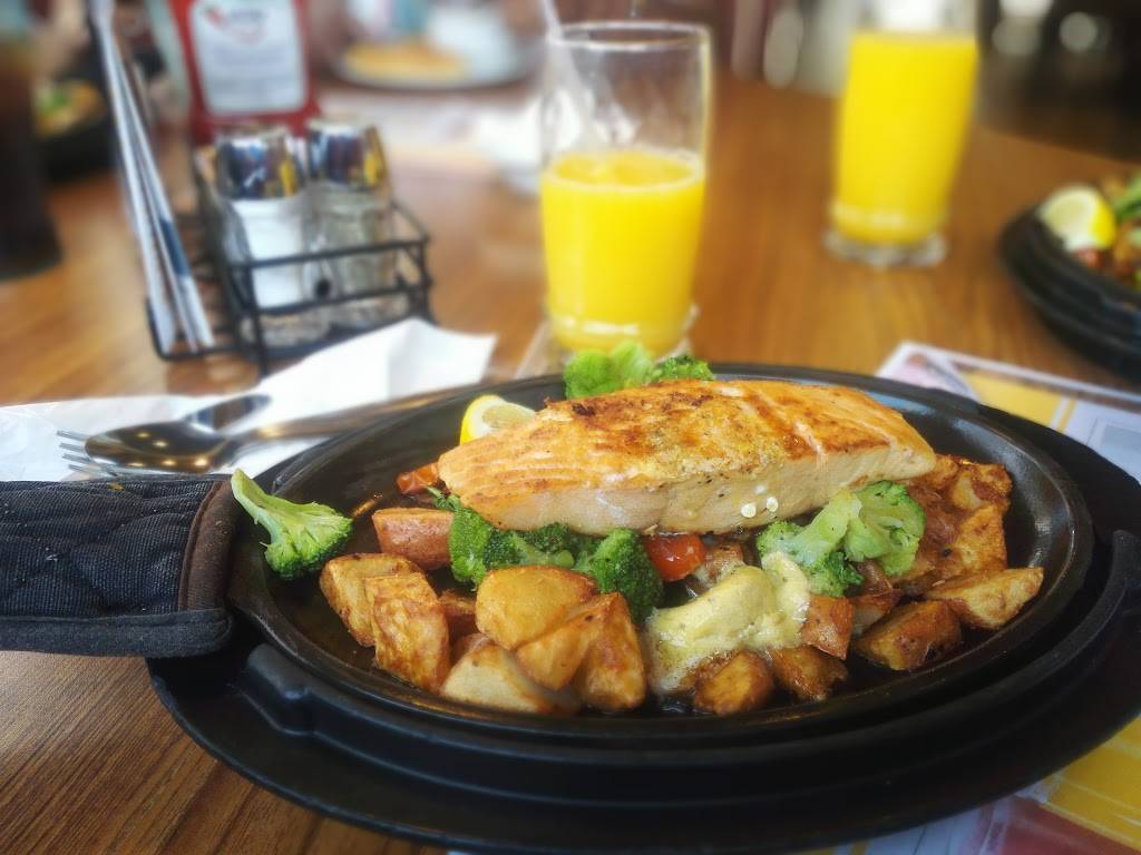 Dennys | restaurant | 360 W Montgomery Ave, Porterville, CA 93257, USA | 5597810608 OR +1 559-781-0608