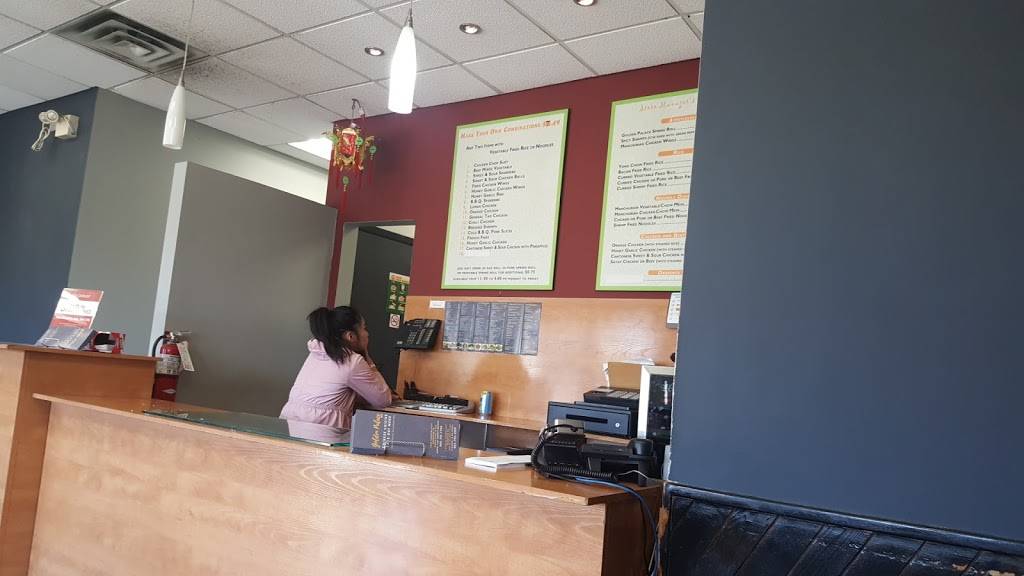 Golden Palace Restaurant | restaurant | 1 Steeles Ave E, Brampton, ON L6W 4J6, Canada | 9057963500 OR +1 905-796-3500