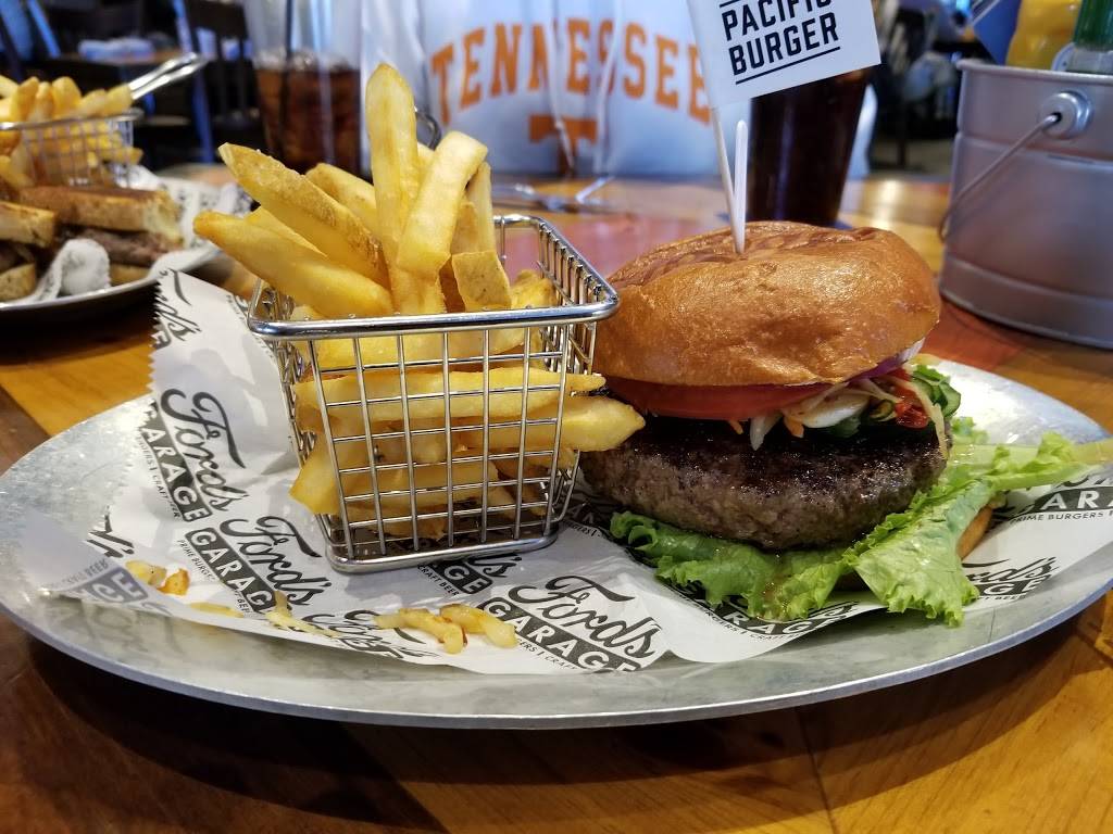 Fords Garage | restaurant | 10413 Sheldon Rd, Tampa, FL 33626, USA | 8136163673 OR +1 813-616-3673