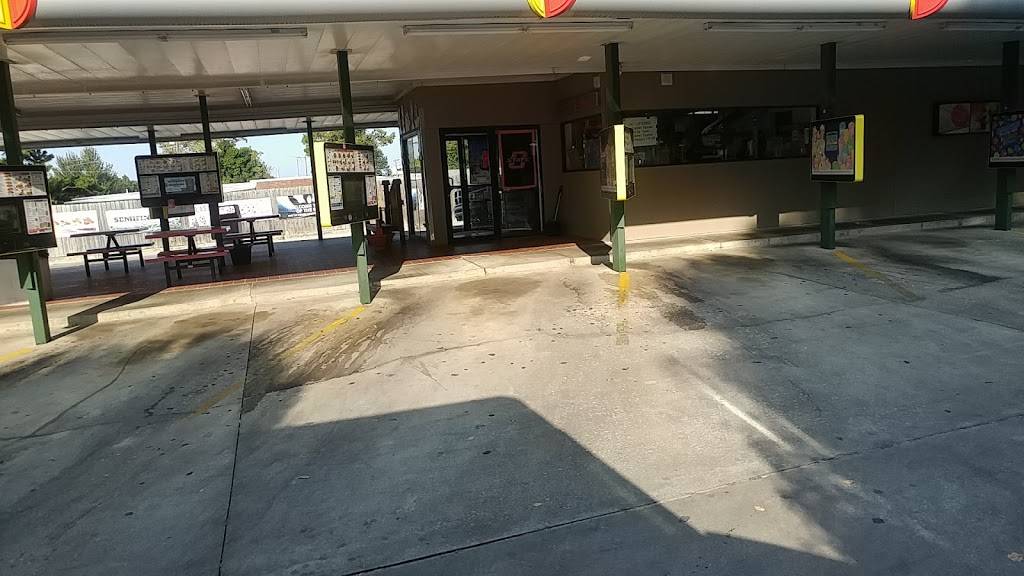 Sonic Drive-In | restaurant | 1122 N Gulf St, Holdenville, OK 74848, USA | 4053793330 OR +1 405-379-3330