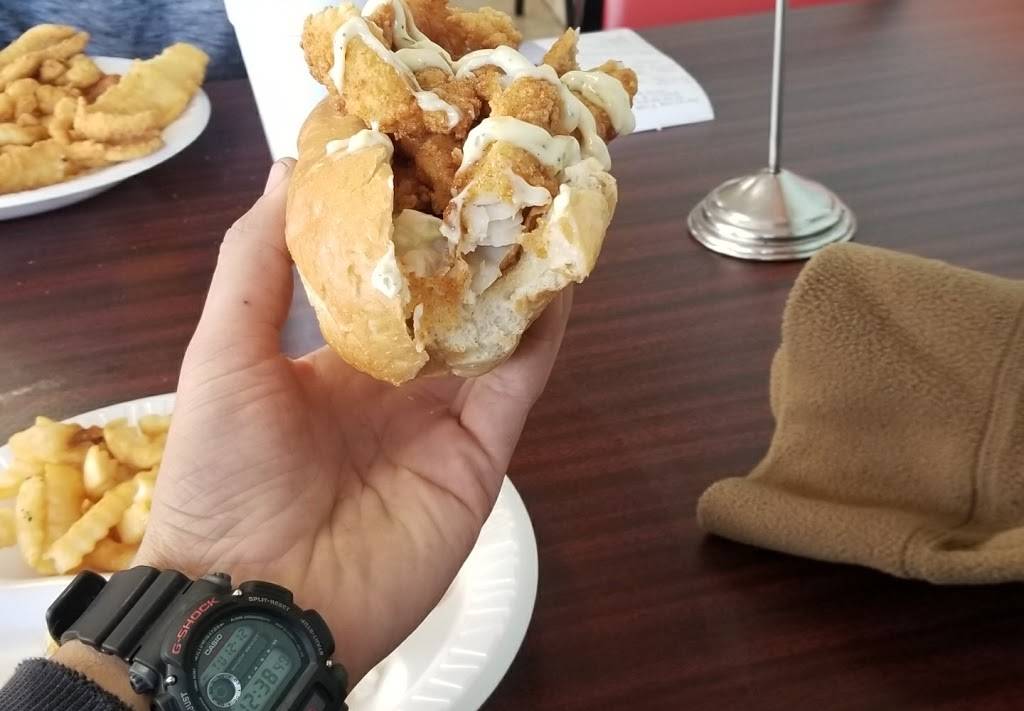 Carolina Fish Fry | restaurant | 423 Yopp Rd #100, Jacksonville, NC 28540, USA | 9102193525 OR +1 910-219-3525