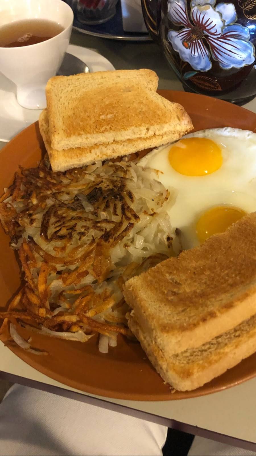 Crystal Cafe | restaurant | 1681 Benzie Hwy, Benzonia, MI 49616, USA | 2313834395 OR +1 231-383-4395