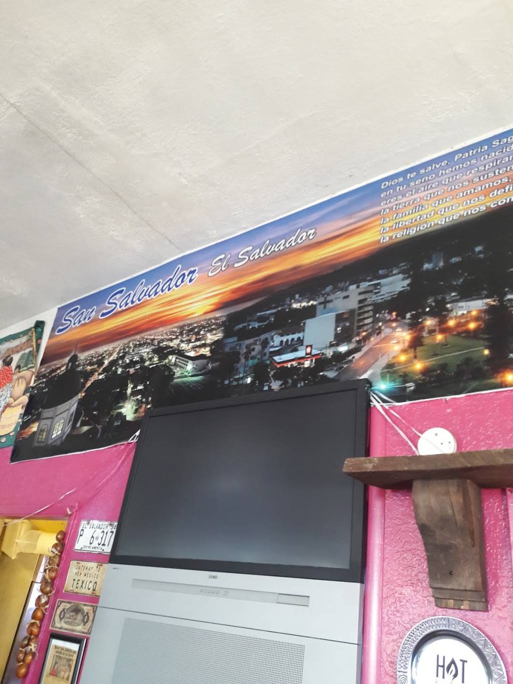 Pupuseria Y Restaurant Salvadoreño | restaurant | 1701 Bridge Blvd SW, Albuquerque, NM 87105, USA | 5052438194 OR +1 505-243-8194