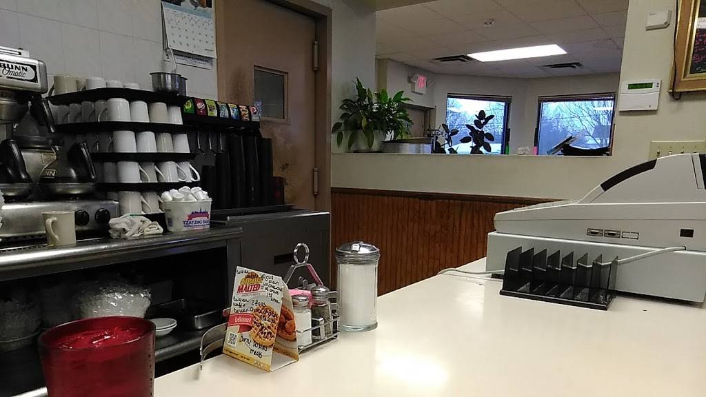 Apollo Family Restaurant | restaurant | 423 Hopkins St, Buffalo, NY 14220, USA | 7168259087 OR +1 716-825-9087