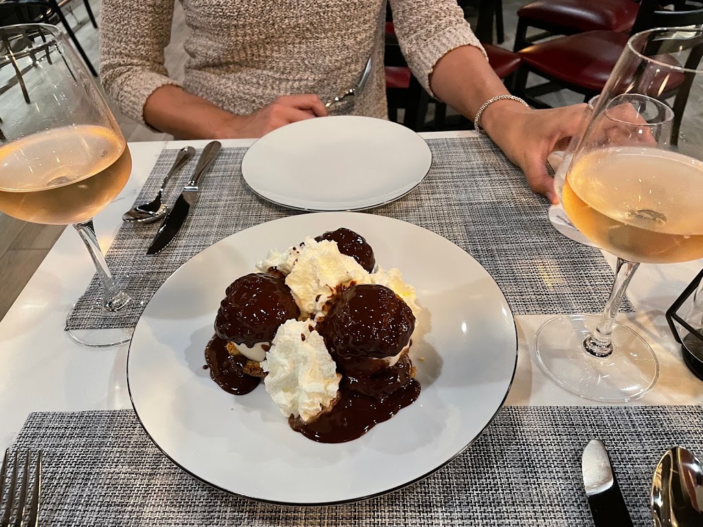 Figaro Bistro | restaurant | 1944 Hillview St, Sarasota, FL 34239, USA | 9419602109 OR +1 941-960-2109