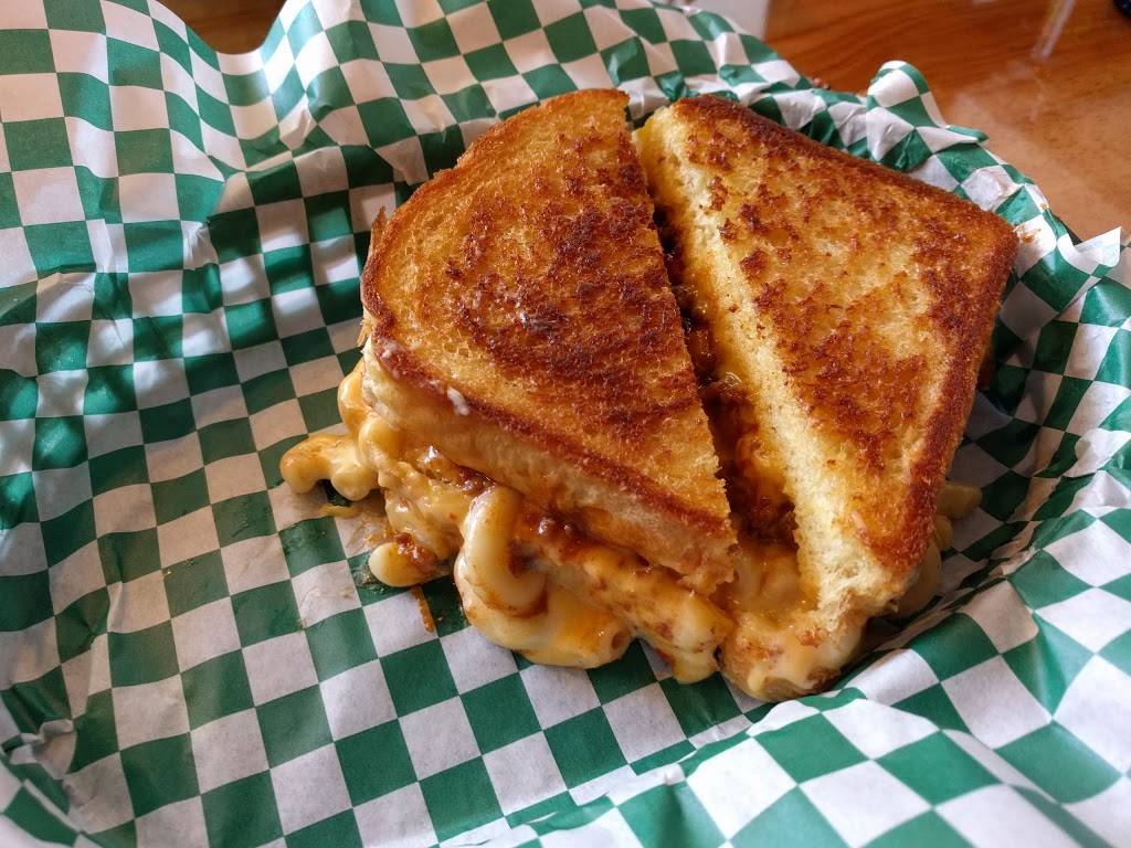 Everdines Grilled Cheese Co. | restaurant | 24 W Jefferson Ave, Naperville, IL 60540, USA | 6305446626 OR +1 630-544-6626