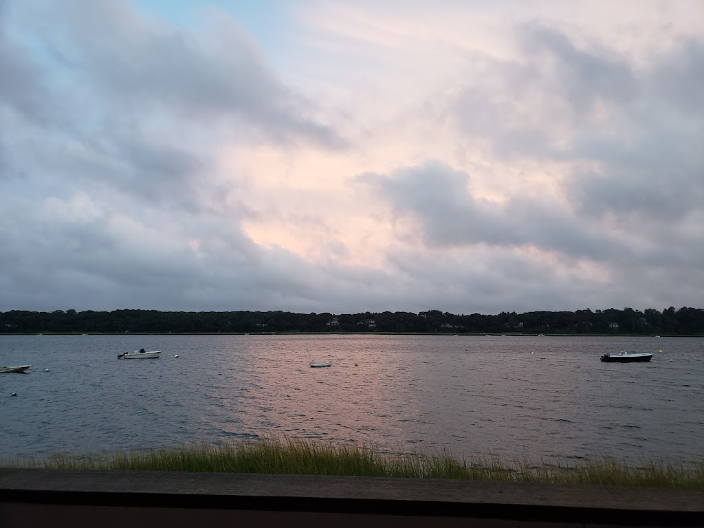 Orleans Waterfront Inn & Restaurant | restaurant | 3 Old County Rd, Orleans, MA 02653, USA | 5082552222 OR +1 508-255-2222