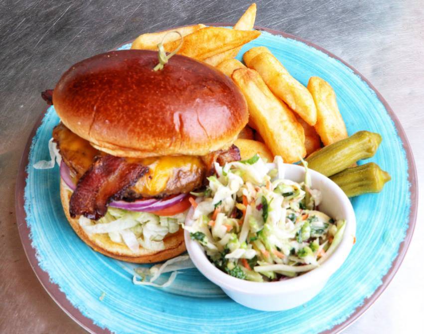 Buoys On The Boulevard | restaurant | 93 S Ocean Blvd, North Myrtle Beach, SC 29582, USA | 8436630330 OR +1 843-663-0330