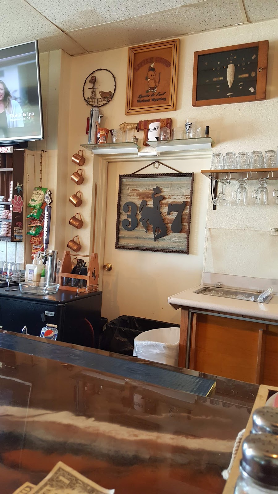 Little Chief Saloon | restaurant | 601 N 10th St, Worland, WY 82401, USA | 3073476430 OR +1 307-347-6430