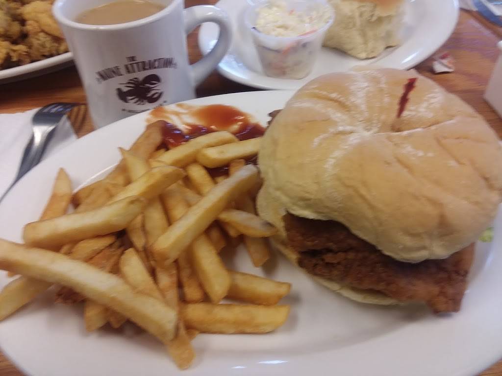 Hollands Maine Attraction | restaurant | 154 Mashapaug Rd, Holland, MA 01521, USA | 4132456043 OR +1 413-245-6043