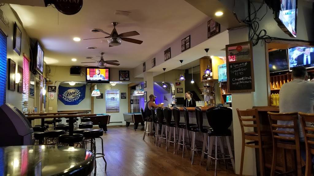 Crave Bar & Food Joynt | restaurant | 1204 W Rand Rd, Arlington Heights, IL 60004, USA | 8472592602 OR +1 847-259-2602