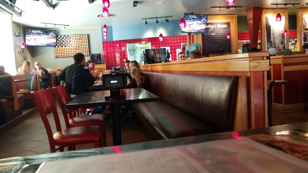 Red Robin Gourmet Burgers and Brews | restaurant | 2260 Walnut St, Cary, NC 27511, USA | 9198545415 OR +1 919-854-5415