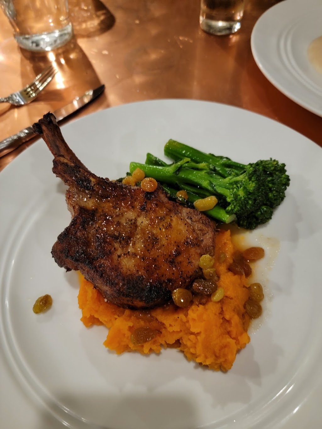 The Porch Pour | restaurant | 319 E Avenue G, Midlothian, TX 76065, USA | 4696726528 OR +1 469-672-6528