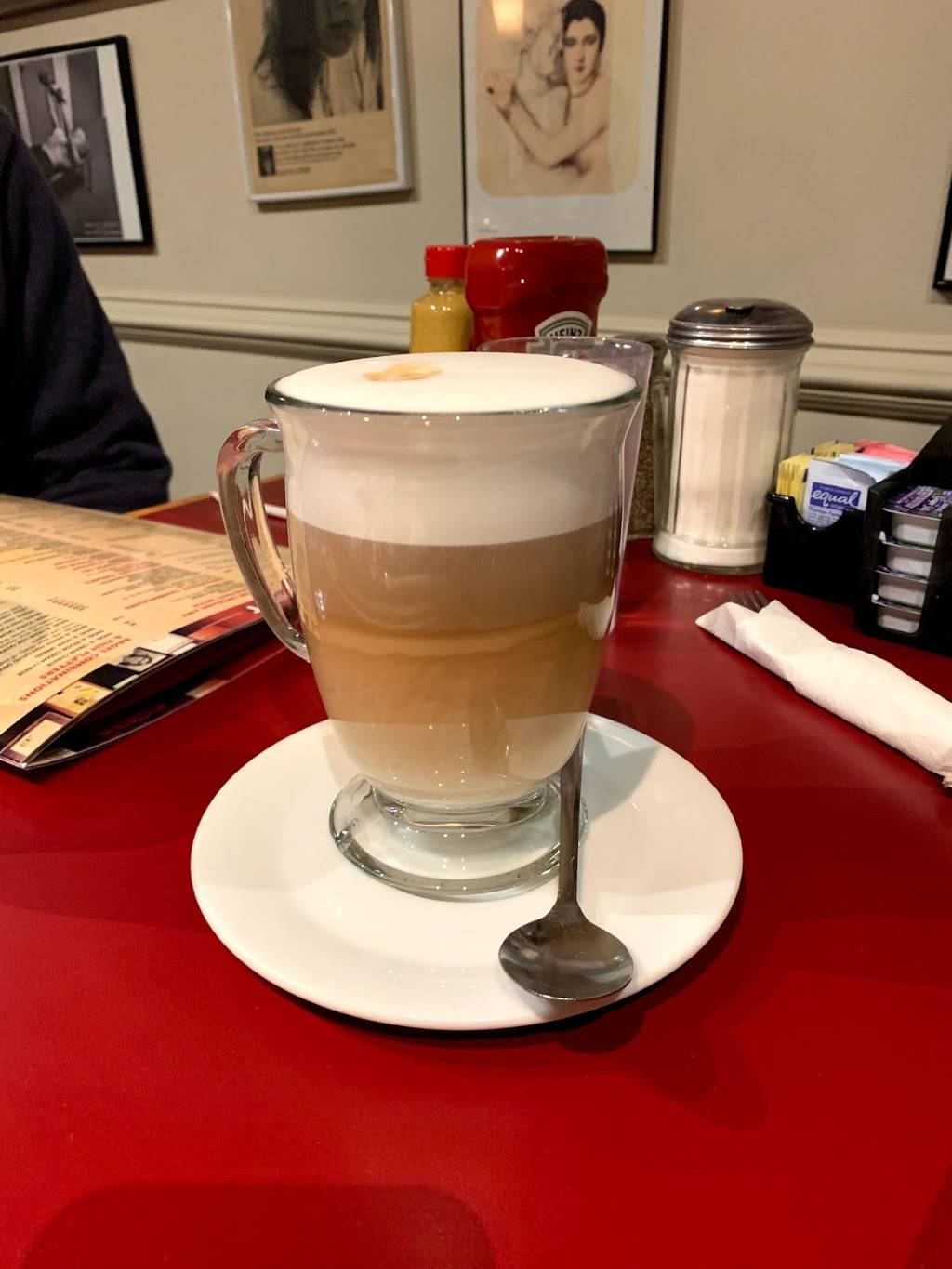 The Woodside Deli | restaurant | 4 N Washington St, Rockville, MD 20850, USA | 3014444478 OR +1 301-444-4478