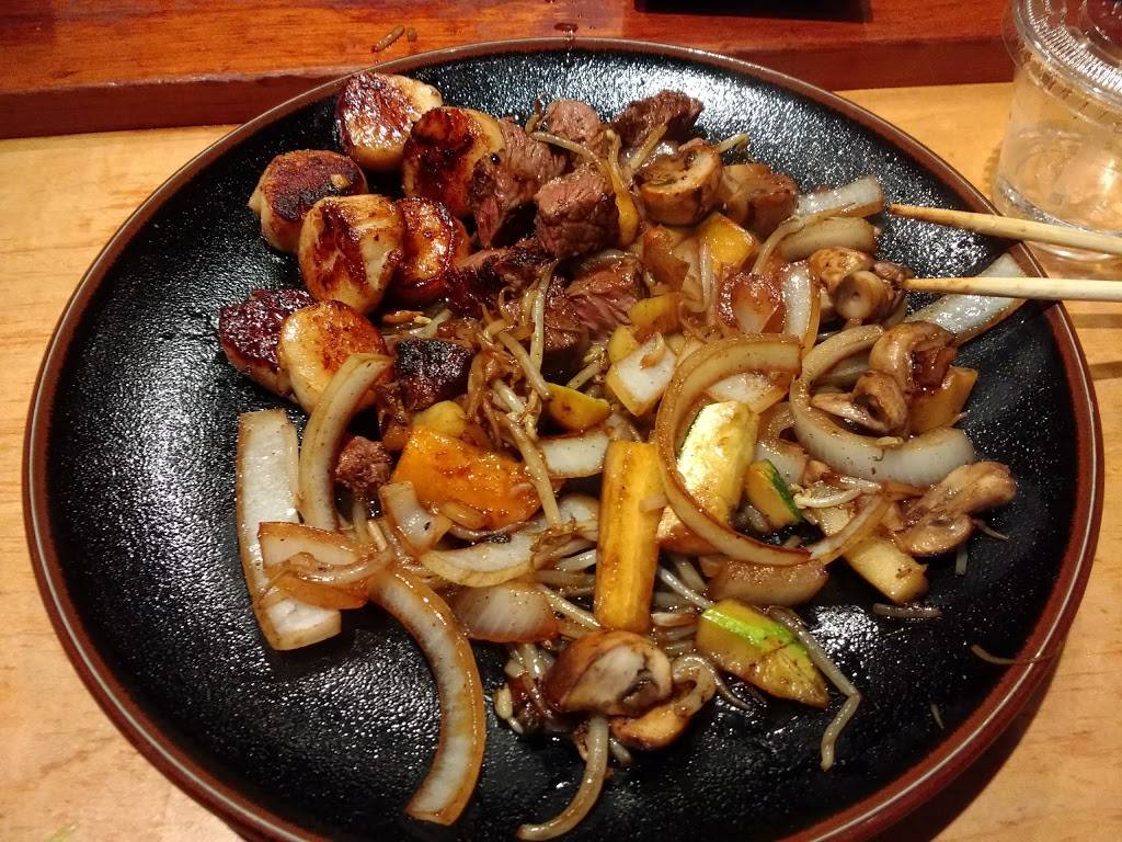 Takumi Sushi & Hibachi | restaurant | 197 Daniel Webster Hwy, Nashua, NH 03060, USA | 6038911717 OR +1 603-891-1717