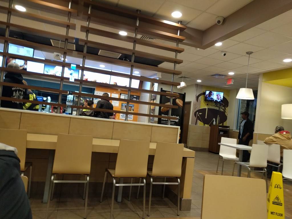 McDonalds | cafe | 205 Montgomery Crossing, Biscoe, NC 27209, USA | 9104284457 OR +1 910-428-4457