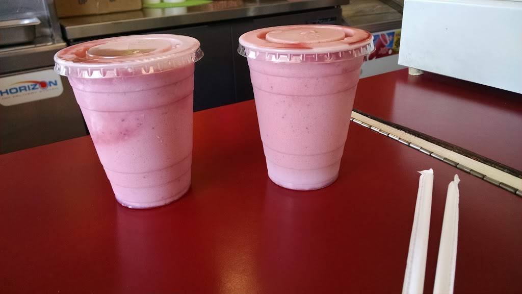 Pebbles | restaurant | 76 Water St, Plymouth, MA 02360, USA | 5087472978 OR +1 508-747-2978