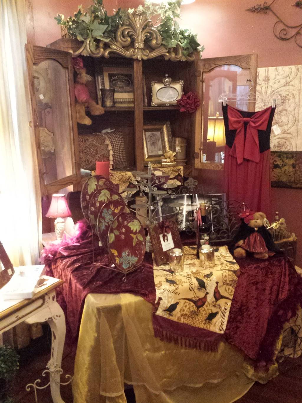 The Ivy House Restaurant | restaurant | 106 NW Main St, Williston, FL 32696, USA | 3525285410 OR +1 352-528-5410