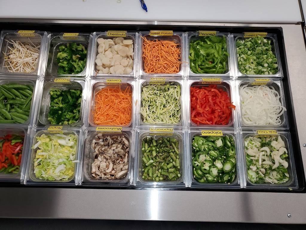 Knoodle Hut | restaurant | 1955 Niles Cortland Rd NE STE 4, Warren, OH 44484, USA | 2348064335 OR +1 234-806-4335