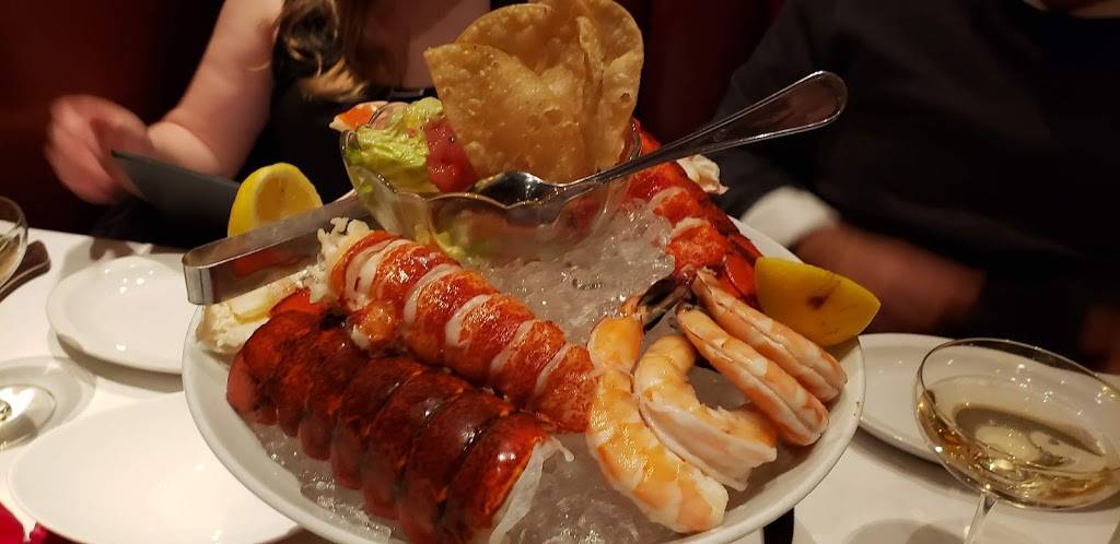 Flemings Prime Steakhouse & Wine Bar | restaurant | 3342 W Friendly Ave, Greensboro, NC 27410, USA | 3362947790 OR +1 336-294-7790