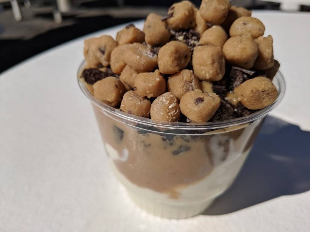 Michaels Frozen Custard | restaurant | 2531 Monroe St, Madison, WI 53711, USA | 6082313500 OR +1 608-231-3500