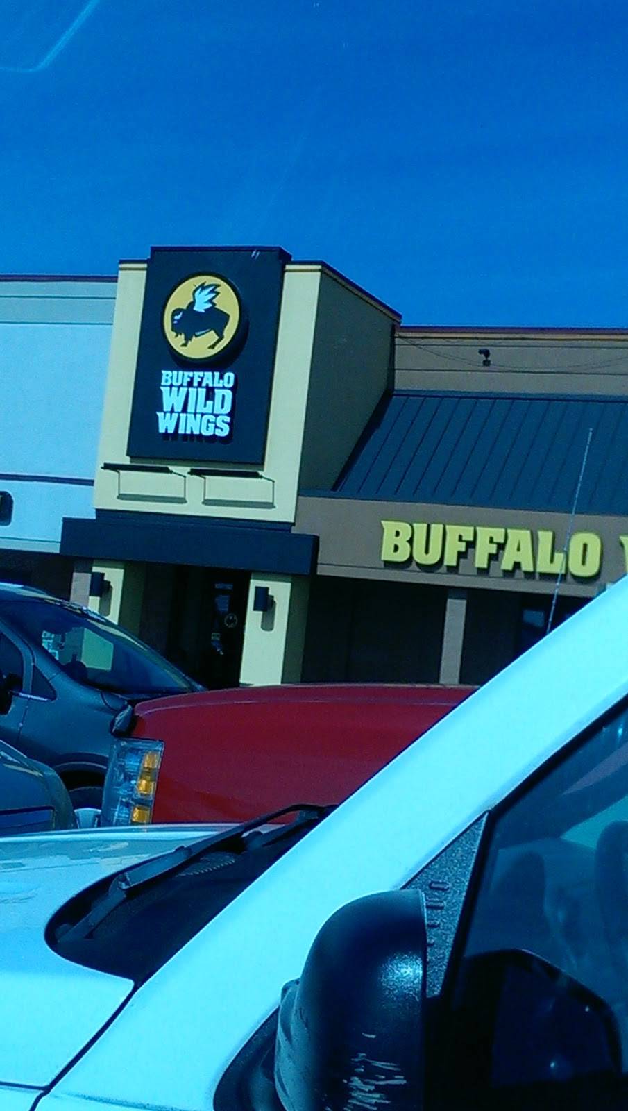 Buffalo Wild Wings | restaurant | 2080 W Michigan St, Sidney, OH 45365, USA | 9374922282 OR +1 937-492-2282