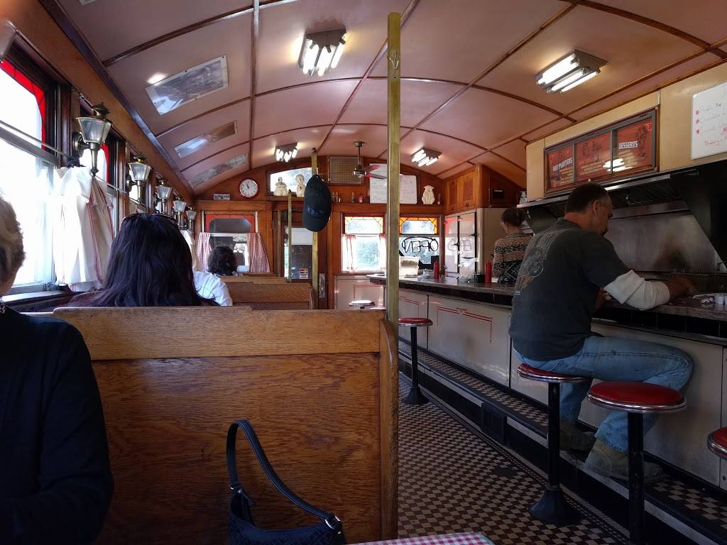 Miss Bellows Falls | restaurant | 90 Rockingham St, Bellows Falls, VT 05101, USA | 8024633700 OR +1 802-463-3700